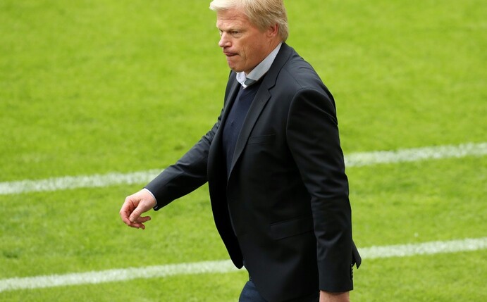 Oliver Kahn würde die Fußball-Bundesliga im Ringen um mehr Attraktivität und Wettbewerb für Investoren öffnen.