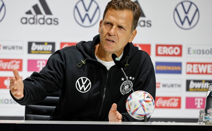 Sieht Redebedarf mit Kanzler Olaf Scholz:Oliver Bierhoff.