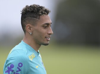 Der FC Barcelona verstärkt sich übereinstimmenden Medienberichten zufolge mit dem brasilianischen Nationalspieler Raph Der FC Barcelona verstärkt sich übereinstimmenden Medienberichten zufolge mit dem brasilianischen Nationalspieler Raph