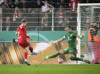 Verletzungsbedingt geht Fußball-Zweitligist FC St. Pauli mit einer neuen Nummer eins zwischen den Pfosten in die am Woc Verletzungsbedingt geht Fußball-Zweitligist FC St. Pauli mit einer neuen Nummer eins zwischen den Pfosten in die am Woc
