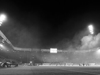 Fußball-Zweitligist Hansa Rostock trauert um Vereinsikone Jürgen Heinsch. Fußball-Zweitligist Hansa Rostock trauert um Vereinsikone Jürgen Heinsch.