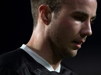 Mit Rio-Weltmeister Mario Götze als Einwechselspieler hat Fußball-Bundesligist Eintracht Frankfurt den dritten Sieg im Mit Rio-Weltmeister Mario Götze als Einwechselspieler hat Fußball-Bundesligist Eintracht Frankfurt den dritten Sieg im