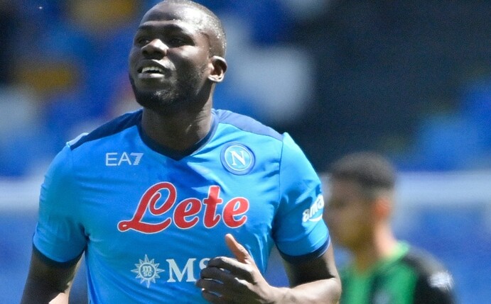 Der senegalesische Innenverteidiger Kalidou Koulibaly wechselt vom SSC Neapel zu Thomas Tuchels FC Chelsea in die Premie