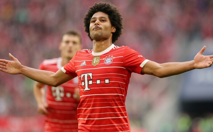 Fußball-Nationalspieler Serge Gnabry hat am Samstag seine Vertragsverlängerung bei Bayern München bestätigt.