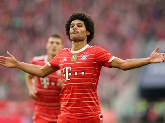 Fußball-Nationalspieler Serge Gnabry hat am Samstag seine Vertragsverlängerung bei Bayern München bestätigt. Fußball-Nationalspieler Serge Gnabry hat am Samstag seine Vertragsverlängerung bei Bayern München bestätigt.