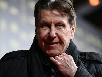Robert Lewandowskis Berater Pini Zahavi hat nach dem Wechsel seines Mandaten die Zusammenarbeit mit dem deutschen Rekord Robert Lewandowskis Berater Pini Zahavi hat nach dem Wechsel seines Mandaten die Zusammenarbeit mit dem deutschen Rekord