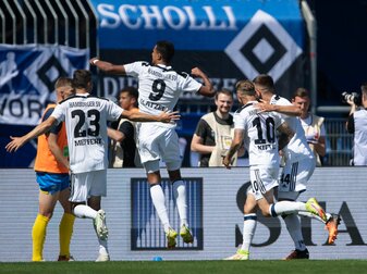 Robert Glatzel (M) war der Matchwinner beim HSV-Sieg in Braunschweig. Robert Glatzel (M) war der Matchwinner beim HSV-Sieg in Braunschweig.