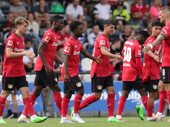 Bayer Leverkusen ist drei Wochen vor dem Start der Fußball-Bundesliga noch auf Formsuche. Bayer Leverkusen ist drei Wochen vor dem Start der Fußball-Bundesliga noch auf Formsuche.