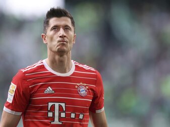 Weltfußballer Robert Lewandowski will das Theater um seinen Wechsel von Bayern München zum FC Barcelona so schnell wie Weltfußballer Robert Lewandowski will das Theater um seinen Wechsel von Bayern München zum FC Barcelona so schnell wie