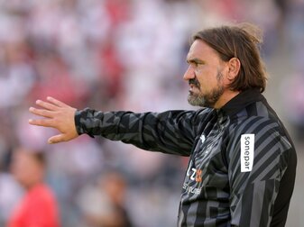 Der neue Trainer Daniel Farke vom Fußball-Bundesligisten Borussia Mönchengladbach hat vor überzogenen Erwartungen gew Der neue Trainer Daniel Farke vom Fußball-Bundesligisten Borussia Mönchengladbach hat vor überzogenen Erwartungen gew
