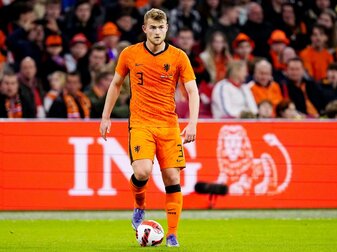 Matthijs de Ligt wird am Montag zu den obligatorischen medizinischen Untersuchungen und der Vertragsunterzeichnung bei B Matthijs de Ligt wird am Montag zu den obligatorischen medizinischen Untersuchungen und der Vertragsunterzeichnung bei B