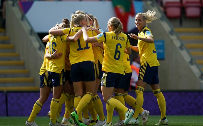 Am Sonntagabend setzten sich die Schwedinnen gegen Portugal durch, nun gibt es drei Corona-Fälle im Team.