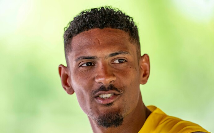 Bei Dortmunds Neuzugang Sebastien Haller ist ein Hodentumor entdeckt worden.