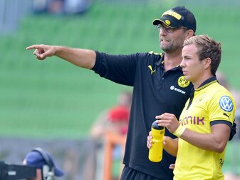 Mario Götze (r) und Jürgen Klopp pflegen weiterhin ein freundschaftliches Verhältnis: Der Trainer und der Spieler 2012. Mario Götze (r) und Jürgen Klopp pflegen weiterhin ein freundschaftliches Verhältnis: Der Trainer und der Spieler 2012.