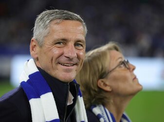 Trainer-Ikone Bernd Schröder traut den deutschen Fußballerinnen bei der EM in England den großen Wurf zu. Trainer-Ikone Bernd Schröder traut den deutschen Fußballerinnen bei der EM in England den großen Wurf zu.