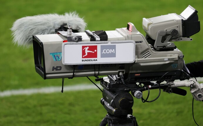Die Deutsche Fußball Liga geht bei der Erschließung neuer Geldquellen offenbar neue Wege und prüft die Beteiligung ei