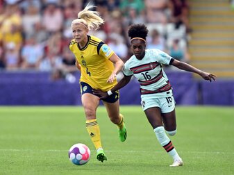 Nach positiven Corona-Befunden muss Mitfavorit Schweden im EM-Viertelfinale ohne Bayern-Verteidigerin Hanna Glas und Emm Nach positiven Corona-Befunden muss Mitfavorit Schweden im EM-Viertelfinale ohne Bayern-Verteidigerin Hanna Glas und Emm