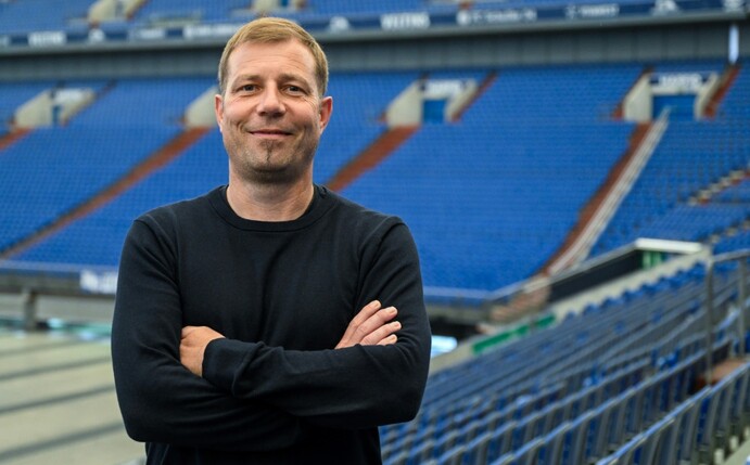 Trainer Frank Kramer zeigt sich mit dem Stand der Kaderplanung beim Bundesliga-Aufsteiger Schalke 04 zufrieden.