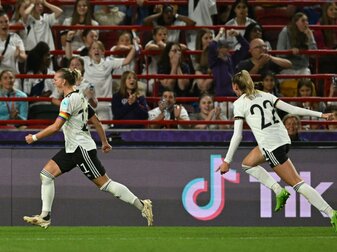 Die deutschen Fußballerinnen haben bei der EM in England das Halbfinale erreicht. Die deutschen Fußballerinnen haben bei der EM in England das Halbfinale erreicht.