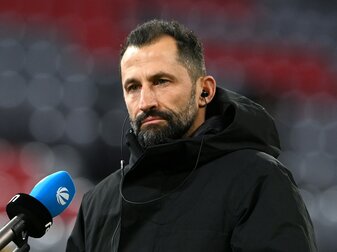 Nach den Verpflichtungen von Mane und de Ligt winkt Münchens Sportvorstand Hasan Salihamidzic offenbar eine Vertragsver Nach den Verpflichtungen von Mane und de Ligt winkt Münchens Sportvorstand Hasan Salihamidzic offenbar eine Vertragsver