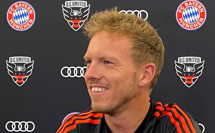 Trainer Julian Nagelsmann und seine Bayern reisen aus Washington weiter nach Green Bay.