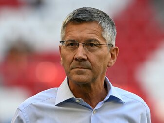 Präsident Herbert Hainer vom Fußball-Bundesligisten Bayern München schwärmt von Star-Neuzugang Sadio Mane. Präsident Herbert Hainer vom Fußball-Bundesligisten Bayern München schwärmt von Star-Neuzugang Sadio Mane.