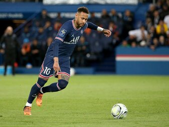 Topstar Neymar hat aus seiner Sicht den Spekulationen über seine sportliche Zukunft bei Paris St. Germain vorläufig ei Topstar Neymar hat aus seiner Sicht den Spekulationen über seine sportliche Zukunft bei Paris St. Germain vorläufig ei