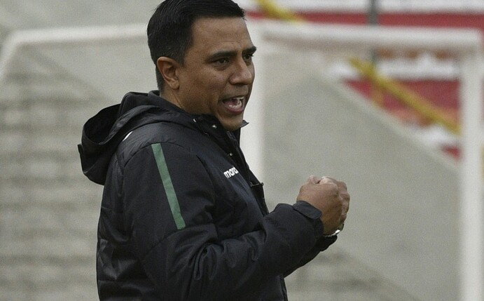 Boliviens Fußballverband sucht seinen neuen Nationaltrainer auf ungewöhnlichem Weg.
