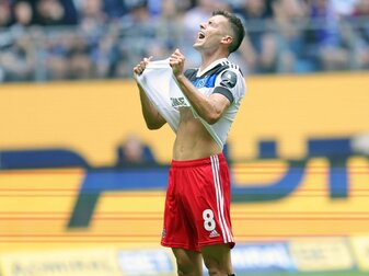 Im emotionalen Spiel eins nach dem Tod von Uwe Seeler hat der Hamburger SV den erhofften Sieg für seine Klub-Legende v Im emotionalen Spiel eins nach dem Tod von Uwe Seeler hat der Hamburger SV den erhofften Sieg für seine Klub-Legende v