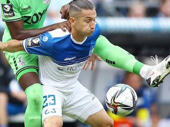 Der 1. FC Magdeburg hat bei seiner Rückkehr in die 2. Fußball-Bundesliga mit einem Torspektakel die ersten Punkte eing Der 1. FC Magdeburg hat bei seiner Rückkehr in die 2. Fußball-Bundesliga mit einem Torspektakel die ersten Punkte eing