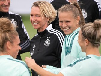 Bei den DFB-Frauen ist die Stimmung entspannt. Bei den DFB-Frauen ist die Stimmung entspannt.
