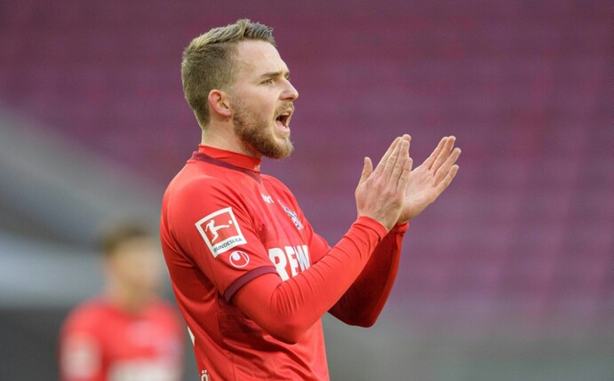 Fußball-Bundesligist VfL Bochum hat den Linksverteidiger Jannes Horn ablösefrei verpflichtet.