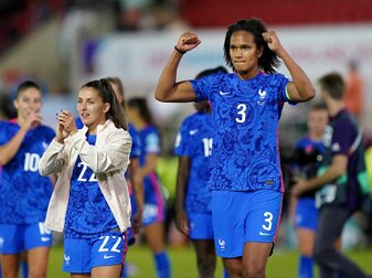 Hat in Frankreich den Spitznamen «Kontrollturm»: Wendie Renard. Hat in Frankreich den Spitznamen «Kontrollturm»: Wendie Renard.