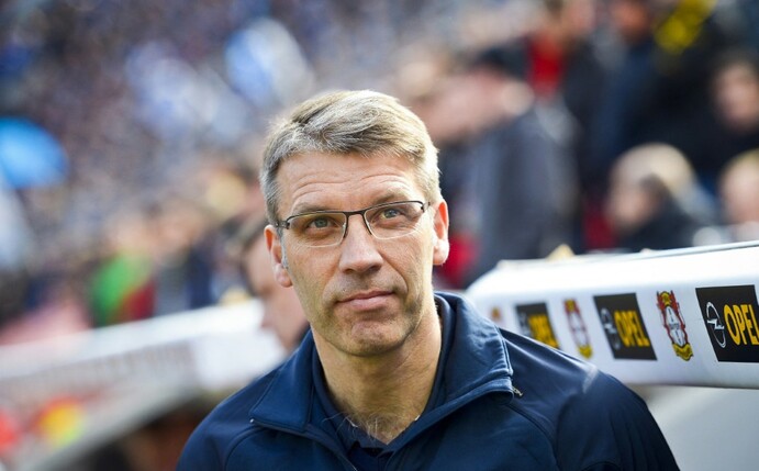 Knäbel erwartet ein "Jahr der harten Bewährung" für Schalke