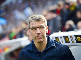 Knäbel erwartet ein "Jahr der harten Bewährung" für Schalke Knäbel erwartet ein "Jahr der harten Bewährung" für Schalke
