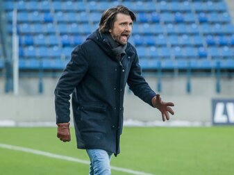 Trainer Hyballa kämpft mit Burnout-Folgen Trainer Hyballa kämpft mit Burnout-Folgen