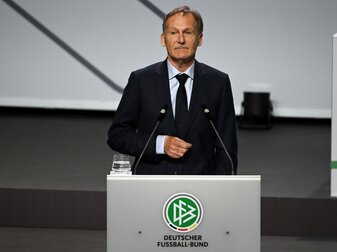 BVB-Chef Hans-Joachim Watzke auf dem DFB-Bundestag im März in Bonn. BVB-Chef Hans-Joachim Watzke auf dem DFB-Bundestag im März in Bonn.