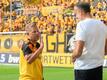 VfB-Coach Pellegrino Matarazzo (r) und Dresdens Trainer Markus Anfang.