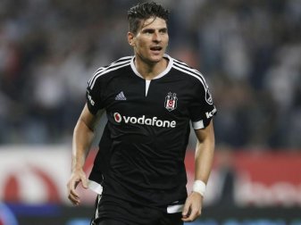 Besiktas-Angreifer Mario Gomez blieb torlos. Foto: Tolga Bozoglu Besiktas-Angreifer Mario Gomez blieb torlos. Foto: Tolga Bozoglu