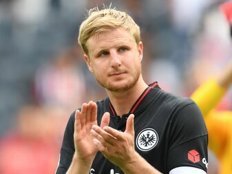 Martin Hinteregger hat seine Fußball-Karriere bei Eintracht Frankfurt beendet. Martin Hinteregger hat seine Fußball-Karriere bei Eintracht Frankfurt beendet.