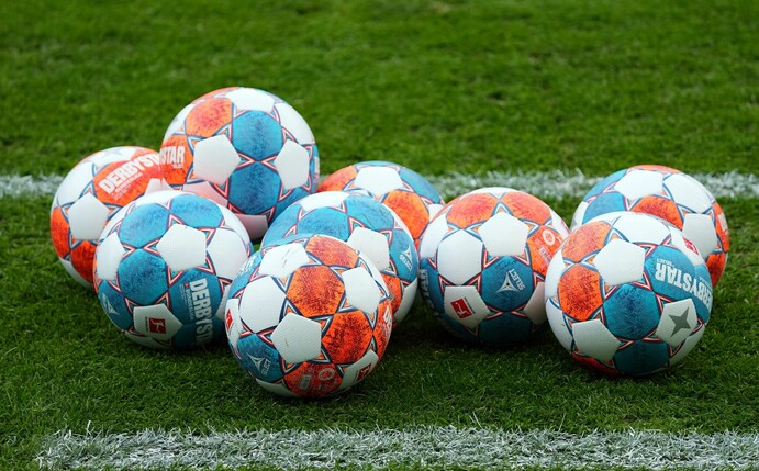 Ab dem 14. November sind die Bundesligen wegen der Fußball-WM in Katar über zwei Monate unterbrochen.