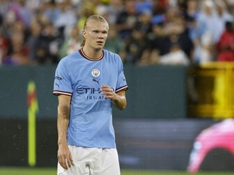 Fan-Kritik an Haaland: "Spielt für Blutgeld" Fan-Kritik an Haaland: "Spielt für Blutgeld"