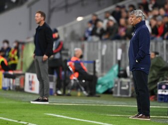 Kiews Trainer Mircea Lucescu (r) sah beim Champions-League-Qualifikationsspiel gegen Graz einen Hinspiel-Sieg. Kiews Trainer Mircea Lucescu (r) sah beim Champions-League-Qualifikationsspiel gegen Graz einen Hinspiel-Sieg.