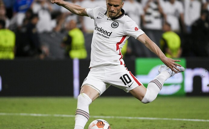 Medien: Juve bietet Eintracht 12 Millionen Euro für Kostic