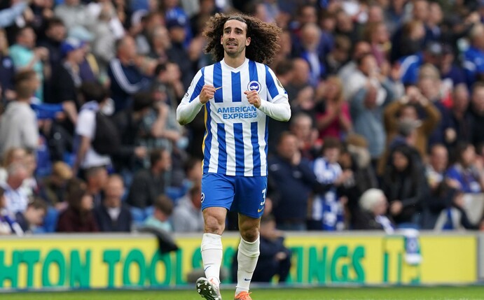 Linksverteidiger Marc Cucurella hat beim FC Chelsea einen Sechsjahresvertrag unterschrieben.