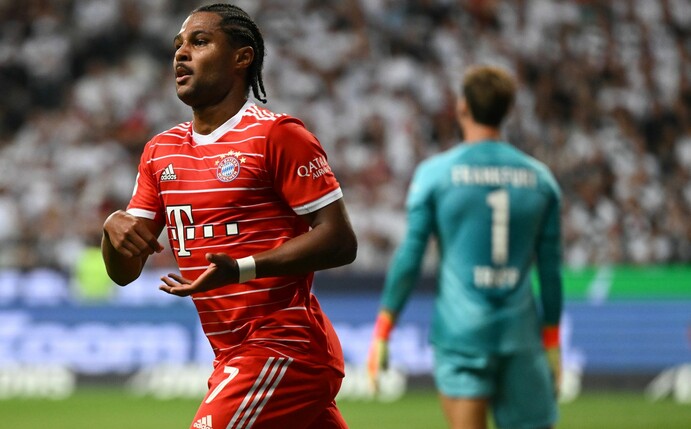 Serge Gnabry erzielte das fünfte Tor beim Bayern-Sieg in Frankfurt.