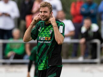 Ist ein Fan der DFB-Frauen: 2014er-Weltmeister Christoph Kramer. Ist ein Fan der DFB-Frauen: 2014er-Weltmeister Christoph Kramer.
