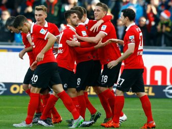 Der SC Freiburg übernimmt die Tabellenführung (Quelle: PIXATHLON/SID) Der SC Freiburg übernimmt die Tabellenführung (Quelle: PIXATHLON/SID)