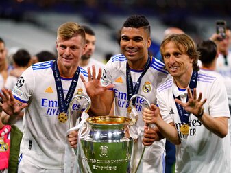 Reals «Bermuda-Dreieck»: Toni Kroos (l-r), Carlos Casemiro und Luka Modric. Reals «Bermuda-Dreieck»: Toni Kroos (l-r), Carlos Casemiro und Luka Modric.