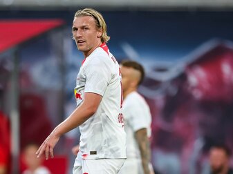 Leipzigs Mittelfeldspieler Emil Forsberg freut sich über die Rückkehr von Stürmer Timo Werner. Leipzigs Mittelfeldspieler Emil Forsberg freut sich über die Rückkehr von Stürmer Timo Werner.